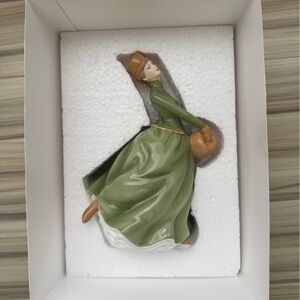 ROYAL DOULTON “Grace”